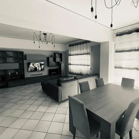 Linea House *
