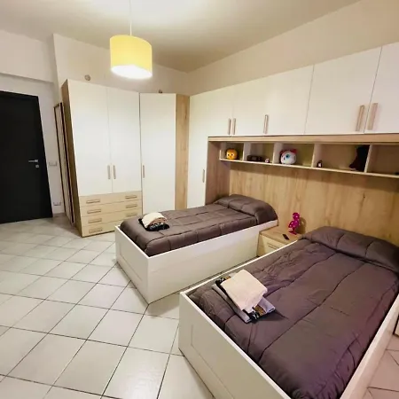 Linea House *